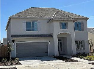 2621 W Mallard Ln, Hanford, CA 93230