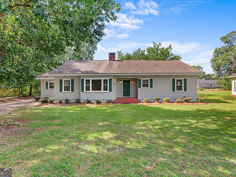 1st image of 6 Carmel Dr
