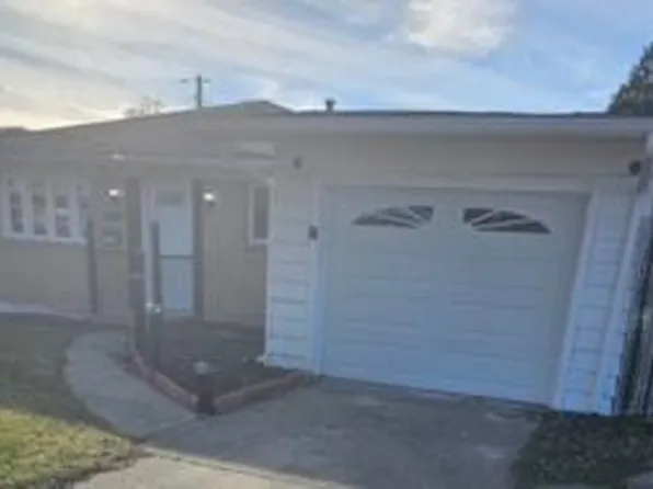 9318 Saric Dr, Highland, IN 46322