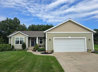 3598 Valley View Dr, Muskegon, MI 49444