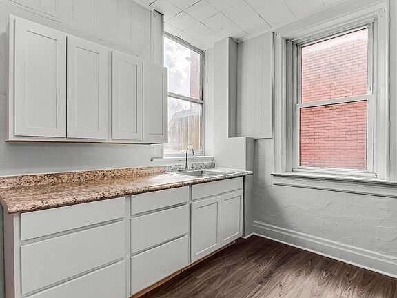 3rd image of 308 Saline St Floor 2