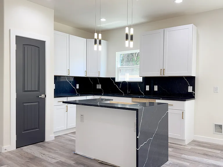 2720 Morning Ave — Photo 9