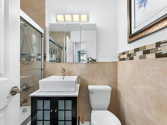 5th image of 330 3rd Ave APT 15J