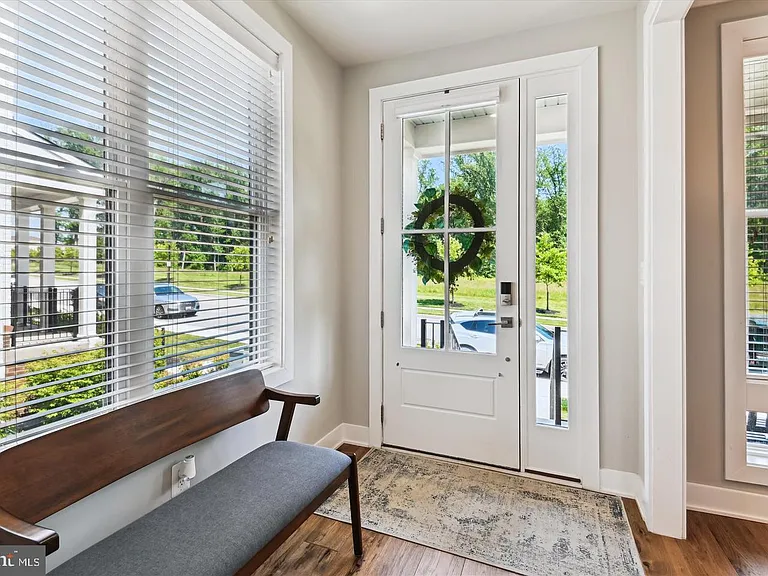 3062 Forum Pl — Photo 2