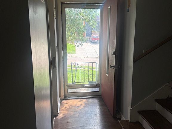 5th image of 4922 Ruggles St