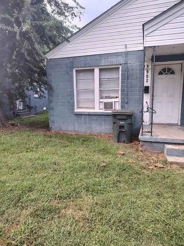 2 bed, $560 — Photo 1