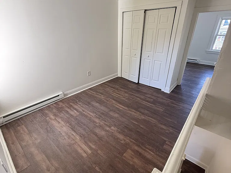 638 E Walnut St — Photo 9