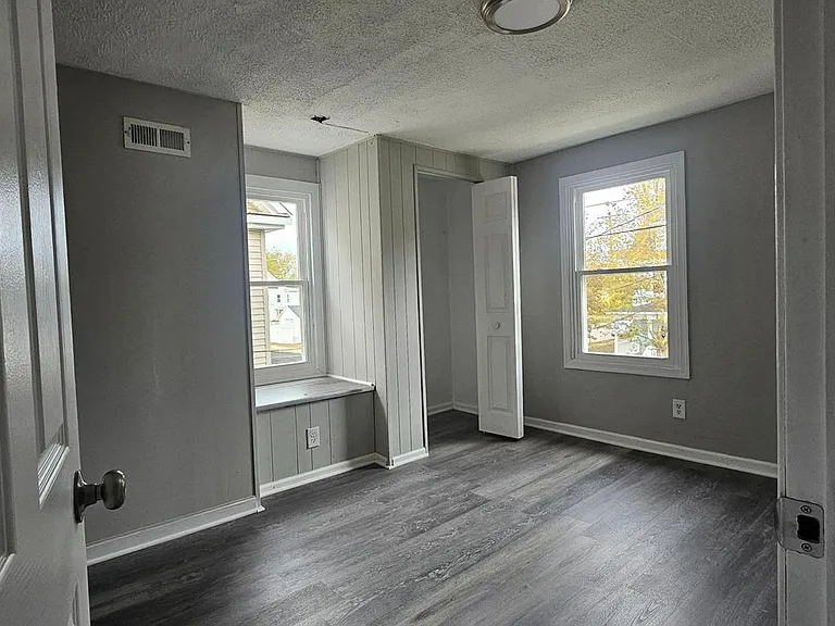 5 E McNeal St — Photo 4