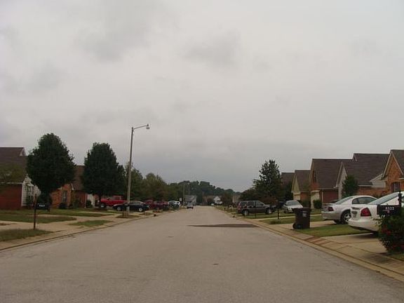5th image of 5330 Russell Dr