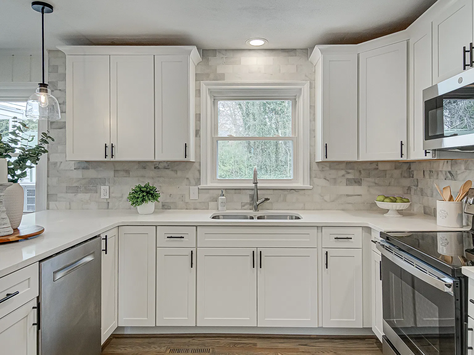 3 bed, 2971 sqft, $2,200 — Photo 3