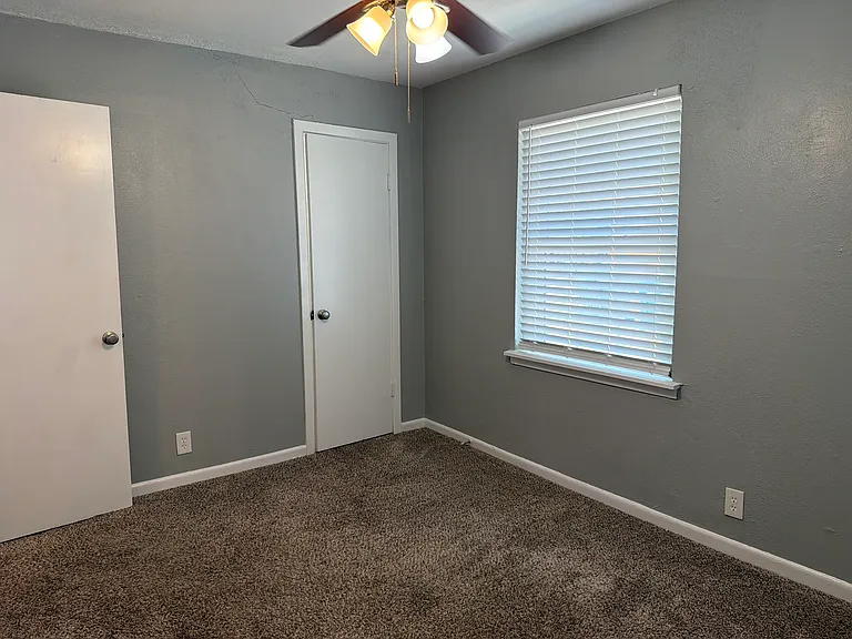 2505 Normont Cir — Photo 12