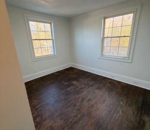 3rd image of 600 N Hyde Park Ave #A