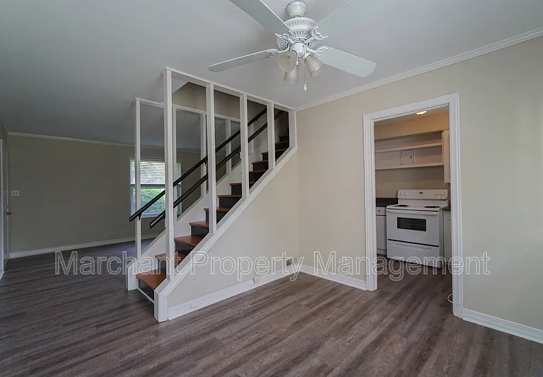 605 University Rdg #1E — Photo 8