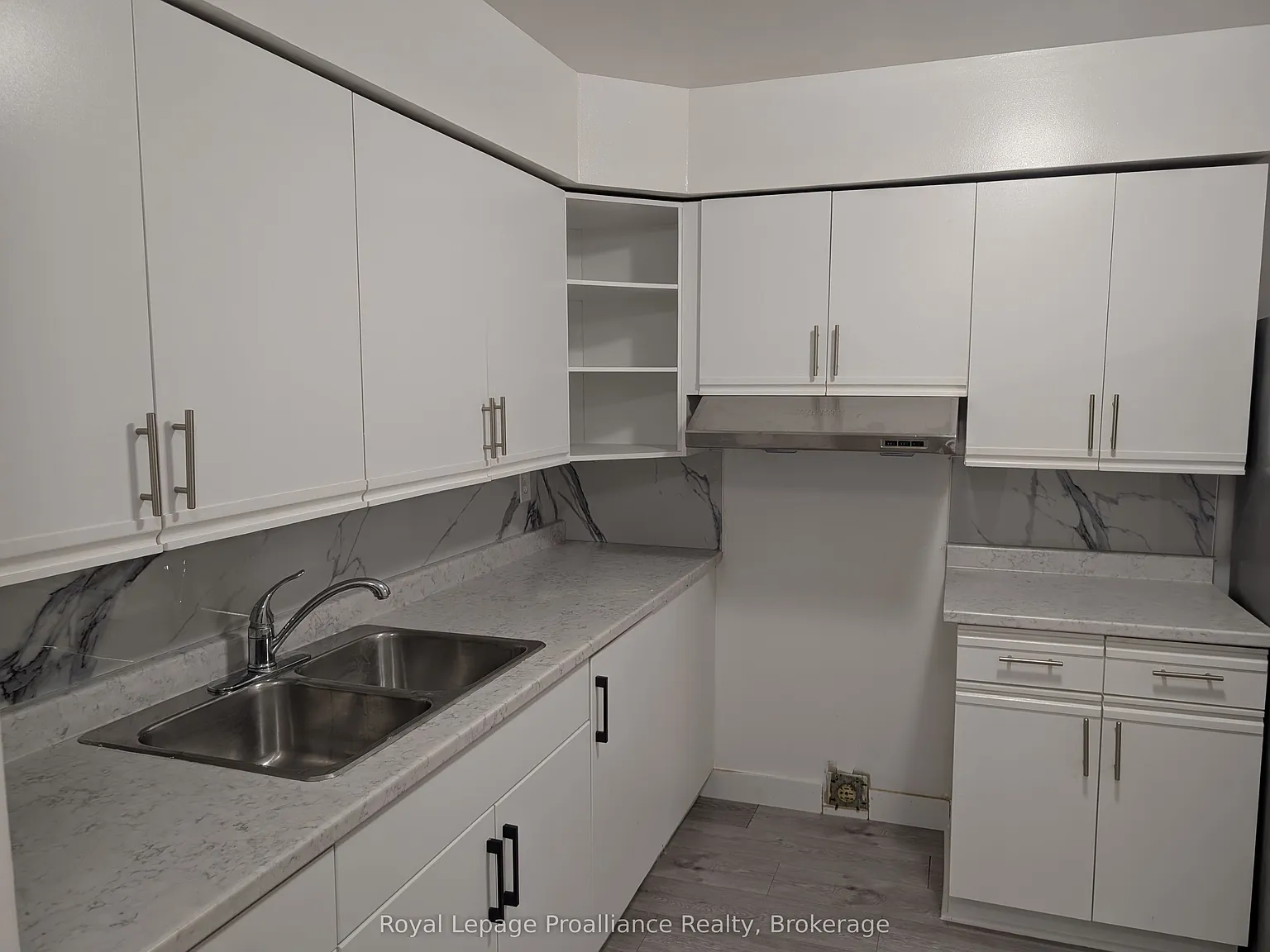 2 bed, $1,375 — Photo 2