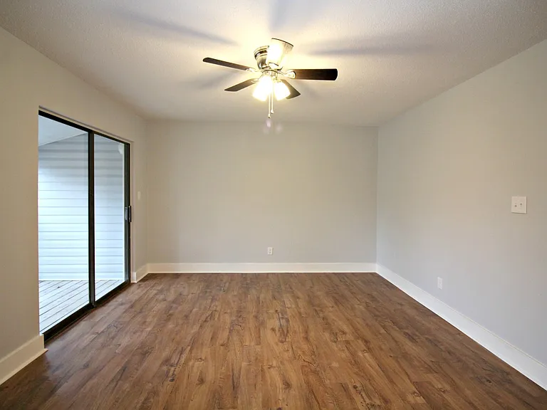 101 Old Ferry Rd #35D — Photo 7
