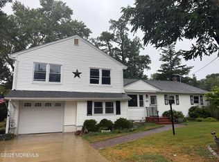 138 Ampere Ave, Oakhurst, NJ 07755