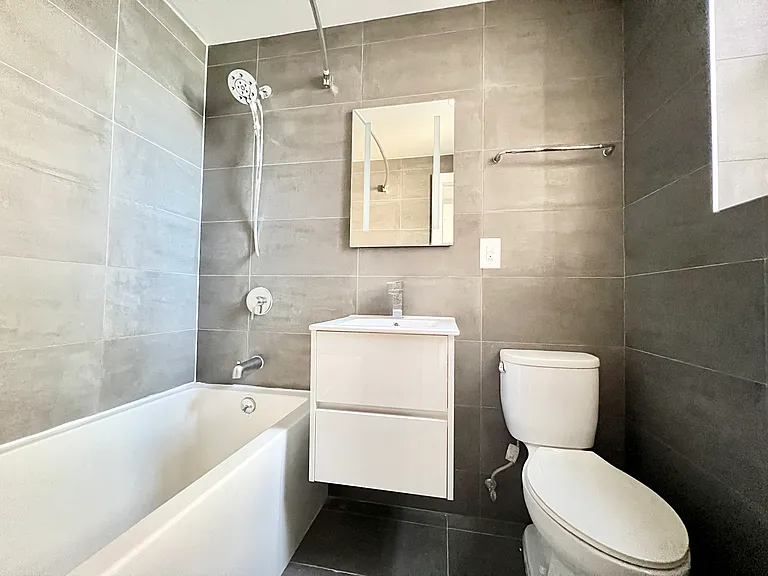 111 Woodruff Ave #4B — Photo 11