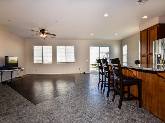 4th image of 31478 McCartney Dr