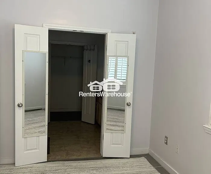 401 20th St S #101 — Photo 10