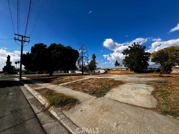 461 N Riverside Ave #53, Rialto, CA 92376