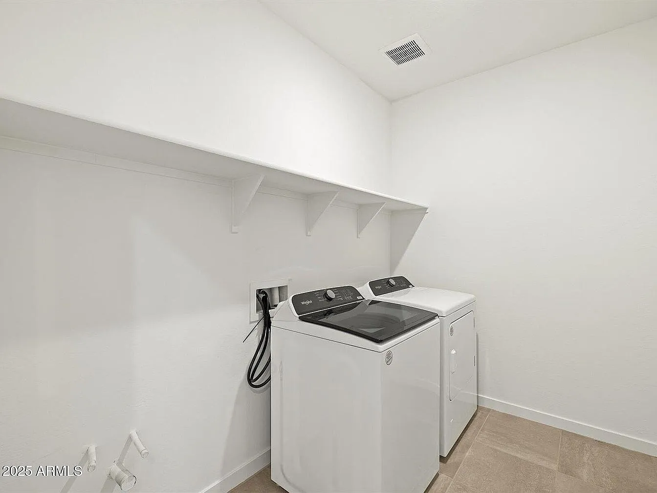 4 bed, 1832 sqft, $2,400 — Photo 4