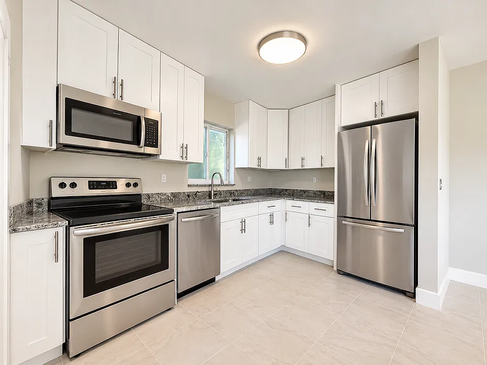 1017 SE 22nd Ave #201