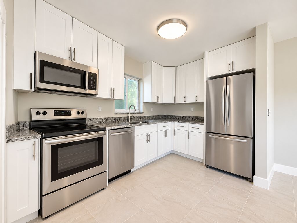 1017 SE 22nd Ave APT 201, Pompano Beach