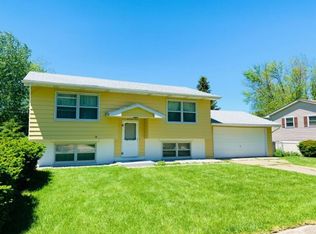 271 Wilson Pl, Crown Point, IN 46307