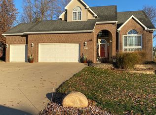 2416 McMullin Dr, Oskaloosa, IA 52577