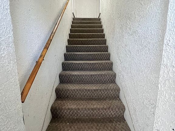 2nd image of 722-728 W Lewis St #724