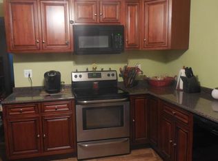 32 Mosher St, West Springfield, MA 01089