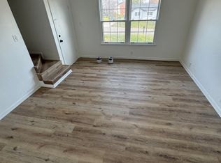 102 Susan Dr #A, Hendersonville, TN 37075