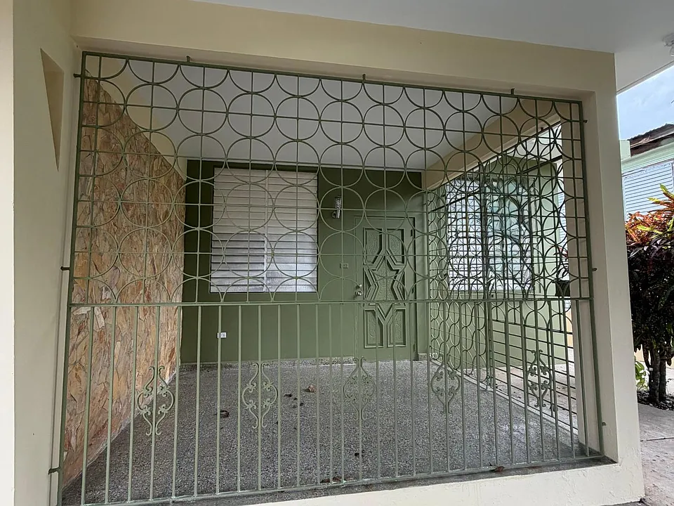 85 Avenida Santos Ortiz Montalvo