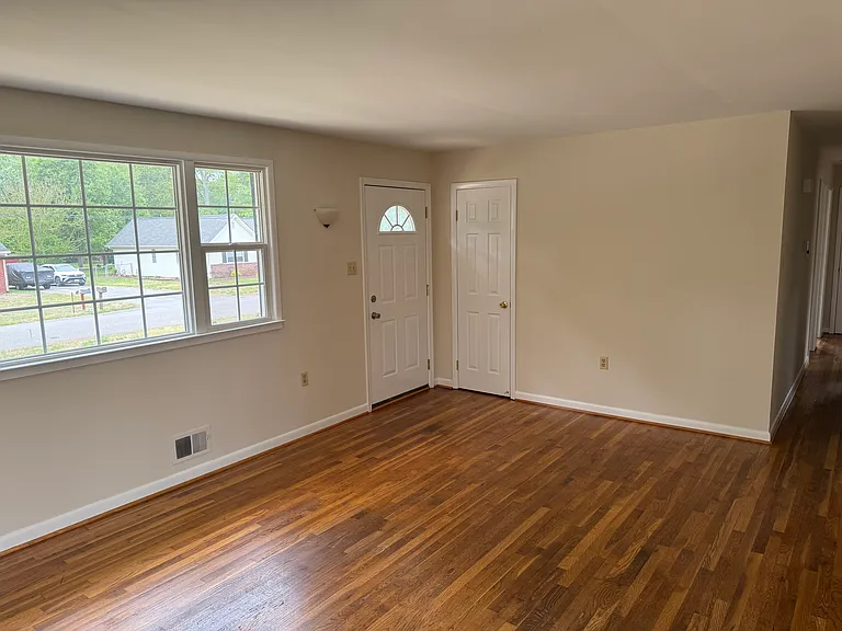 15234 Hughesville Manor Dr — Photo 5
