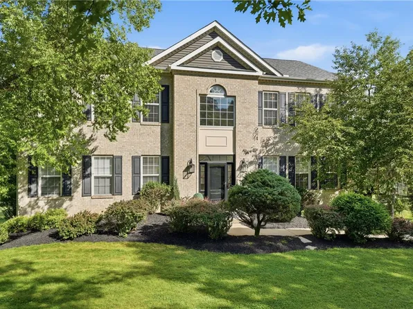 105 Hidden Oak Dr, Mars, PA 16046