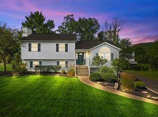 6 Liberty Dr, Highland Mills, NY 10930