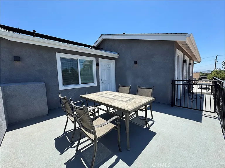 1 Cypress — Photo 1
