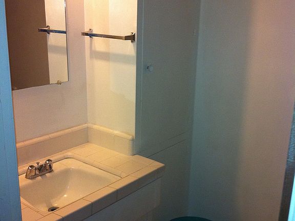 2nd image of 4474 Dorset St