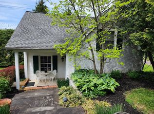 123 4th St #R, Hanover, PA 17331