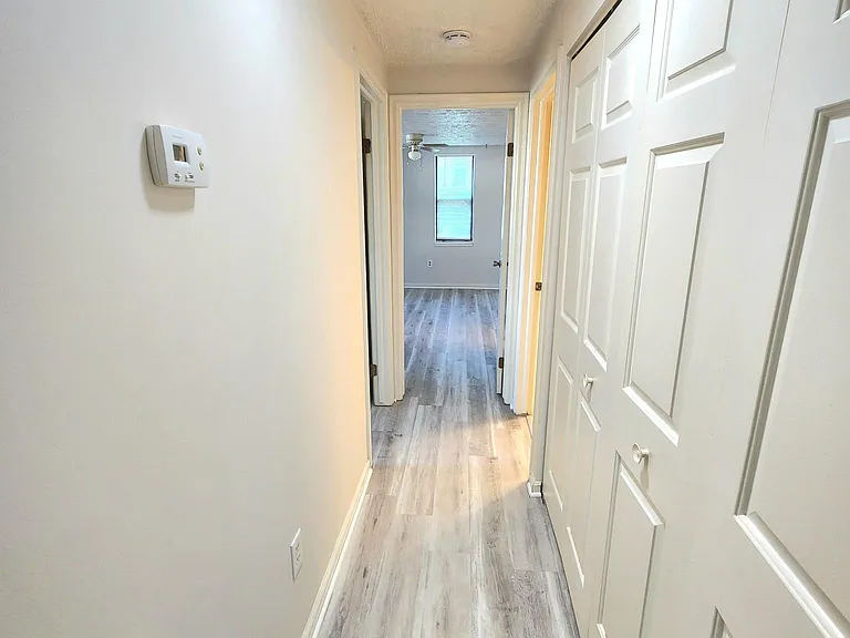807 Stratford Way #C — Photo 8