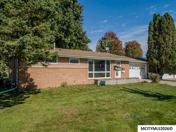 1458 2nd St SE, Mason City, IA 50401