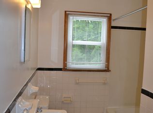 115 Hearthstone Dr APT D, Blacksburg, VA 24060