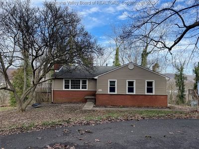 562 Edgehill Dr, Saint Albans, WV, 25177