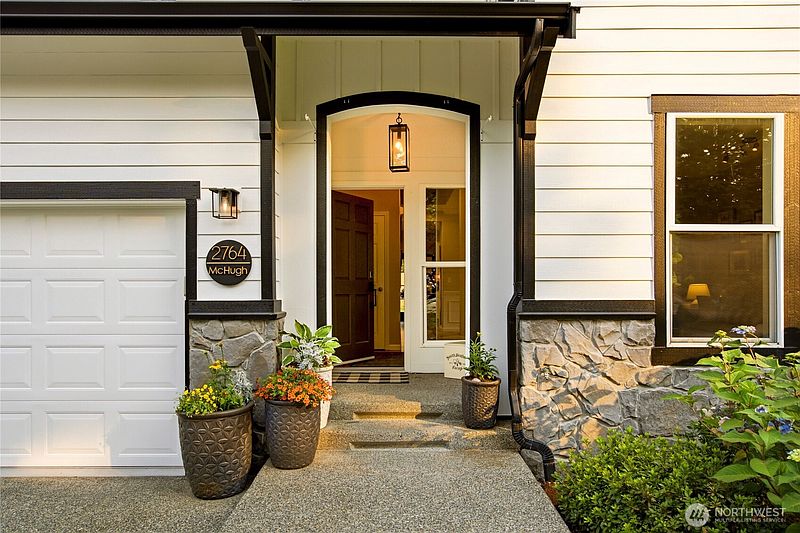 3rd image of 2764 McHugh Avenue