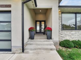 645 Daybreak Dr, Waukee, IA 50263