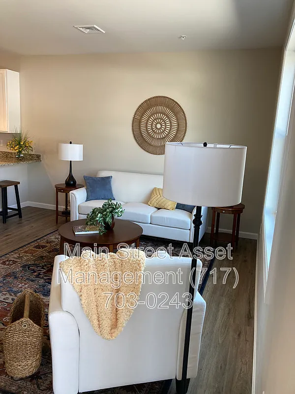 2 bed, 2.0 bath, 1015 sqft, $1,695 — Photo 3