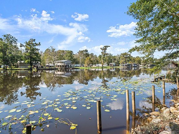 2nd image of 18443 La Trace Rd