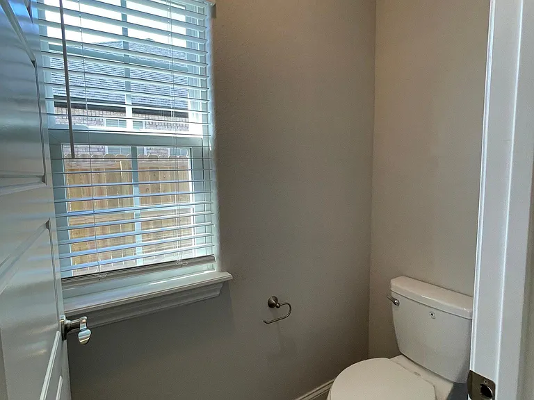 421 Linda Ln — Photo 18