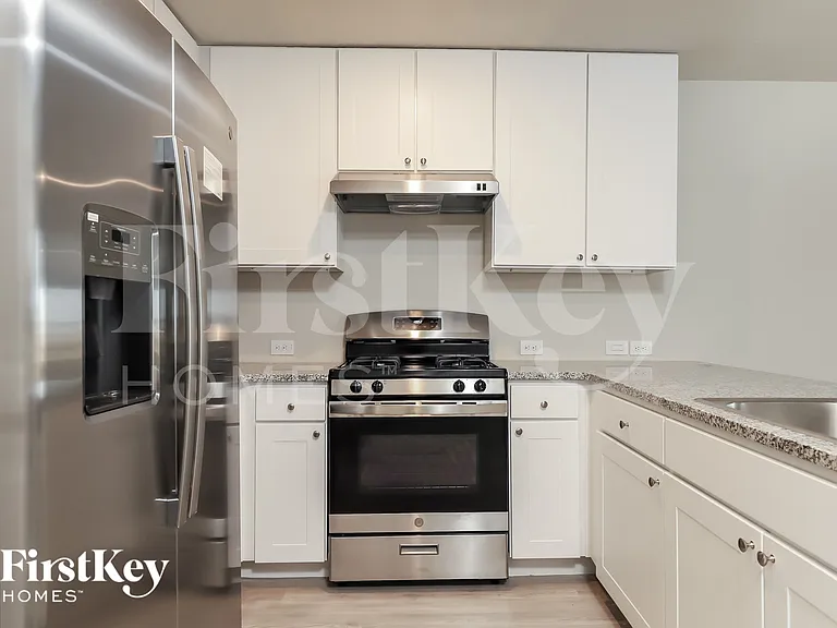 10610 Varmus Dr — Photo 7