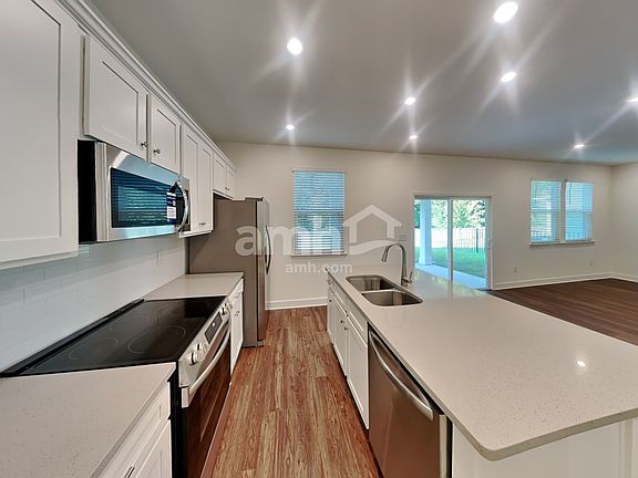 3rd image of 8603 Belfort Landing Dr